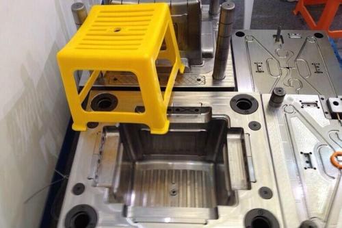 注塑模具加工中模具原理及组成要点有那些呢？